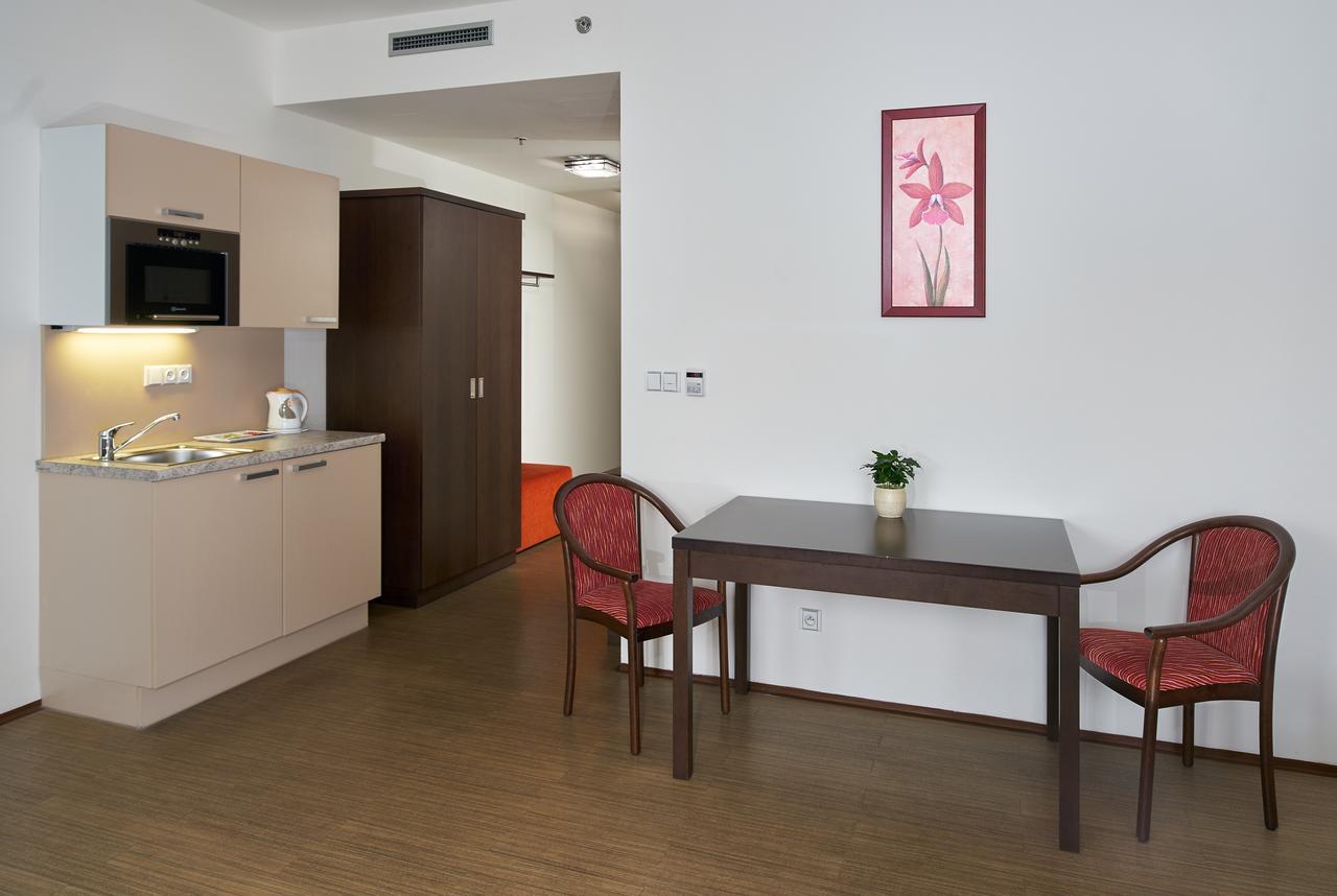 Hotel Ankora ปราก ภายนอก รูปภาพ