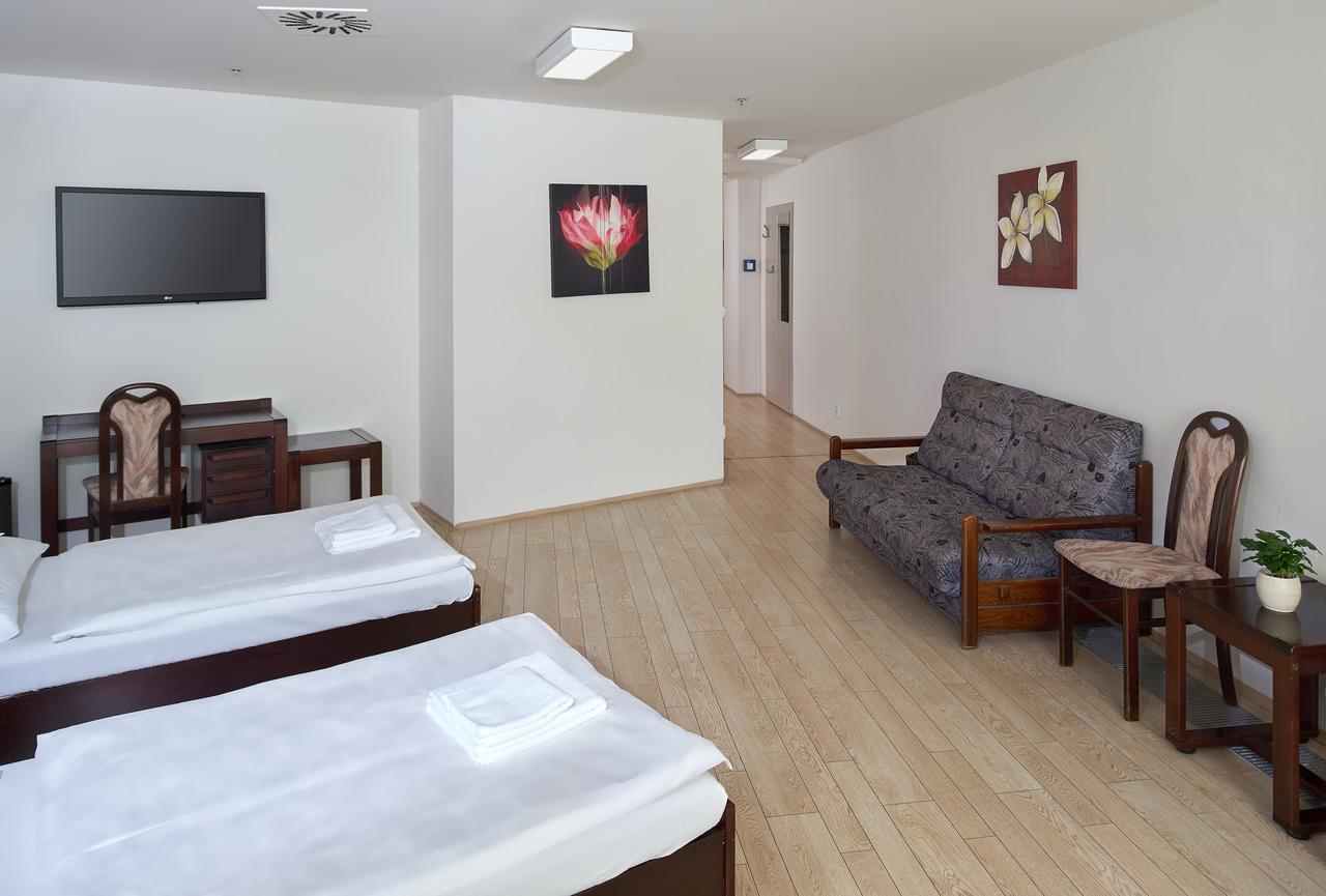 Hotel Ankora ปราก ภายนอก รูปภาพ