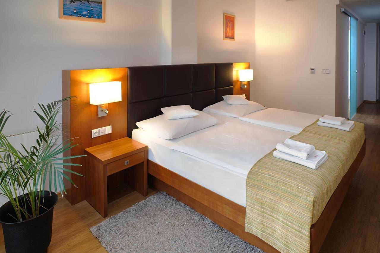 Hotel Ankora ปราก ภายนอก รูปภาพ